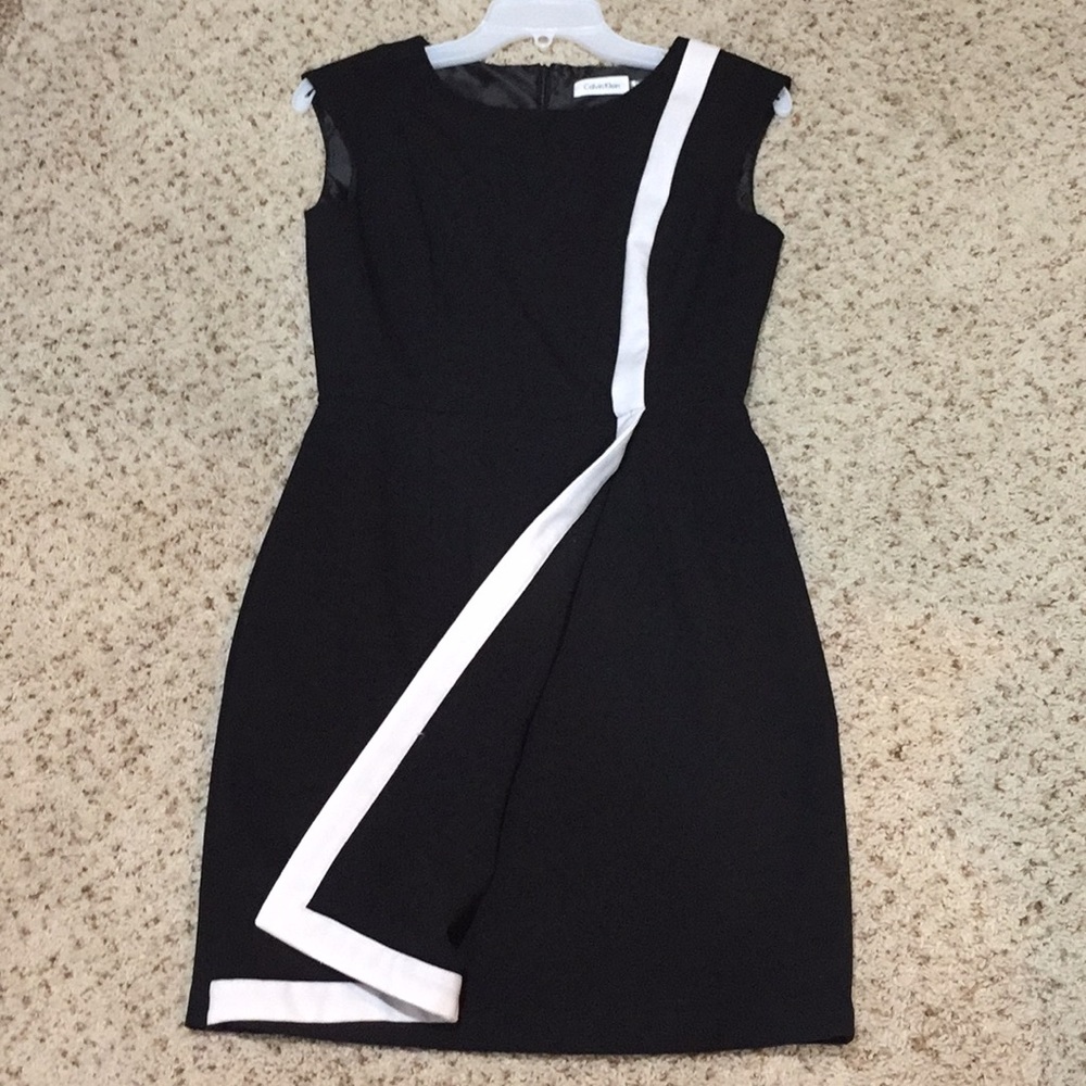 Dress - Picture 4 of 6
